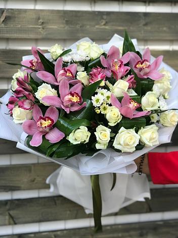 Букет цветов из: Розы и Хризантемы в Али-Бердуковском