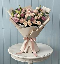 Букет цветов из:  Розы и Лизиантусы в Али-Бердуковском