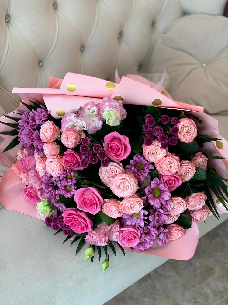 Букет цветов из: Хризантемы, Розы и Лизиантусы в Али-Бердуковском