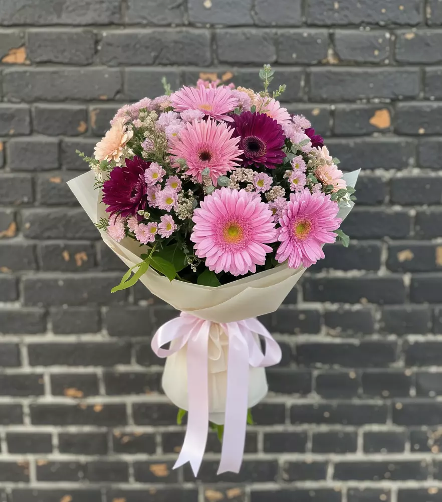 Букет цветов из: Герберы и Хризантемы в Али-Бердуковском
