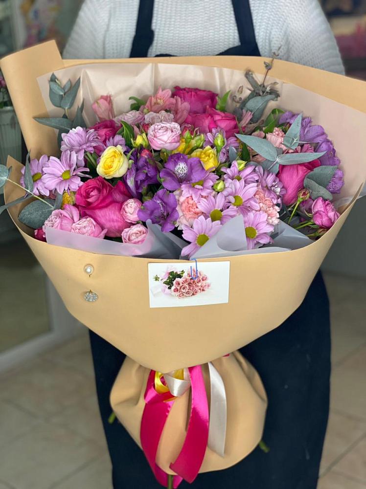 Букет цветов из: Хризантемы, Гвоздики и Альстромерии в Али-Бердуковском