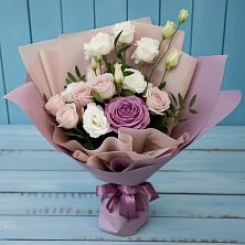 Букет цветов из:  Розы и Лизиантусы в Али-Бердуковском