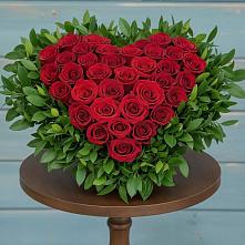 Цветочная композиция из Розы в виде сердца #REPLACE_PRED# Али-Бердуковском