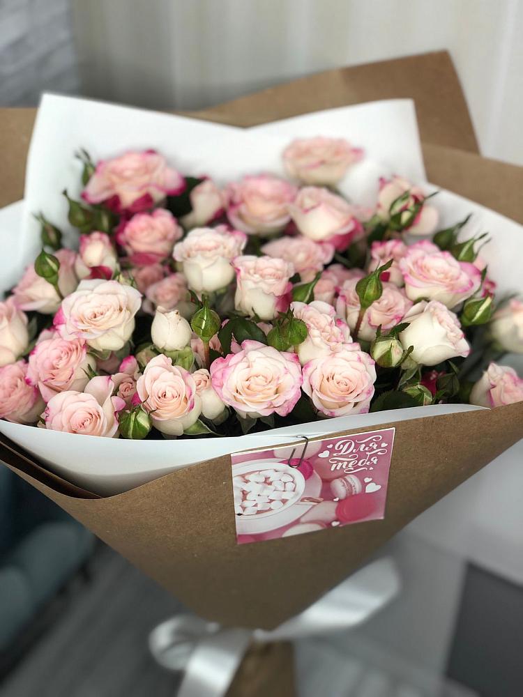 Букет цветов из: Розы в Али-Бердуковском