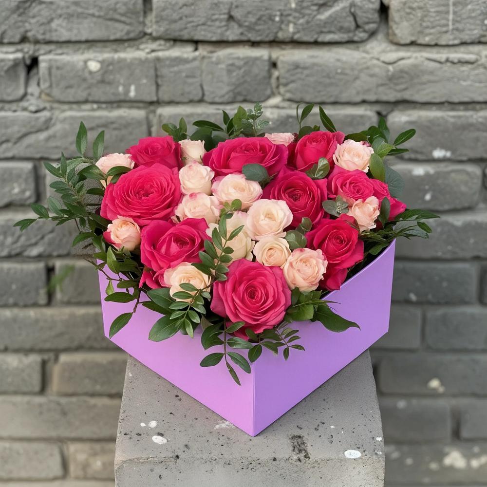 Цветочная композиция из Розы в коробке в Али-Бердуковском