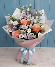 Букет цветов из:  Лизиантусы, Розы, Альстромерии и Гипсофила в Али-Бердуковском