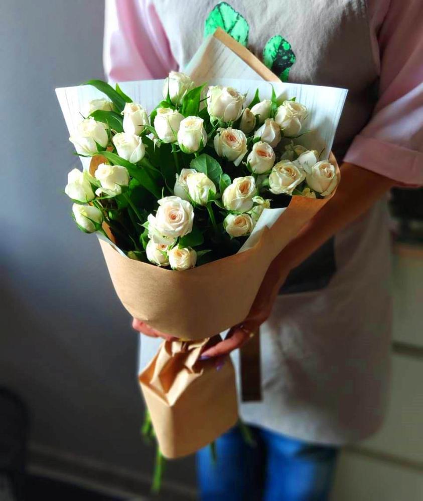 Букет цветов из: Розы в Али-Бердуковском