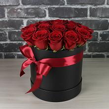 Цветочная композиция из Розы в шляпной коробке #REPLACE_PRED# Али-Бердуковском