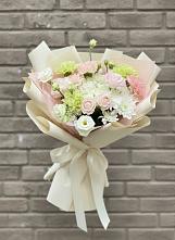 Букет цветов из:  Гвоздики, Розы, Лизиантусы и Хризантемы в Али-Бердуковском
