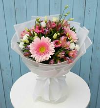 Букет цветов из:  Герберы, Альстромерии и Лизиантусы в Али-Бердуковском