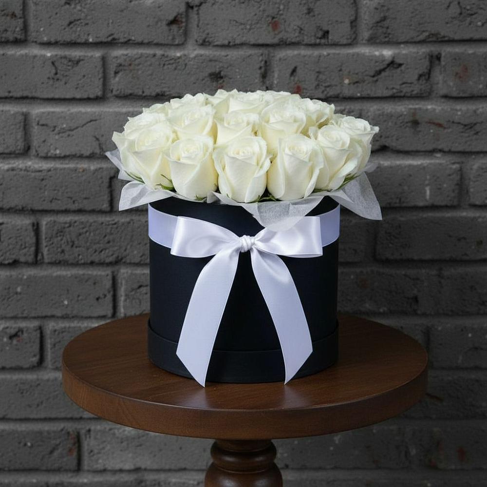 Цветочная композиция из Розы в шляпной коробке в Али-Бердуковском