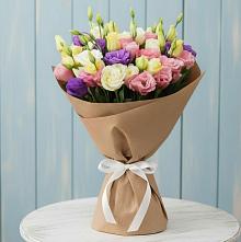 Букет цветов из:  Лизиантусы в Али-Бердуковском