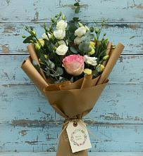 Букет цветов из:  Розы и Лизиантусы в Али-Бердуковском