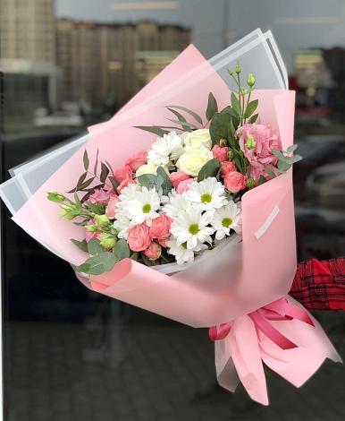 Букет цветов из: Розы, Лизиантусы и Хризантемы в Али-Бердуковском